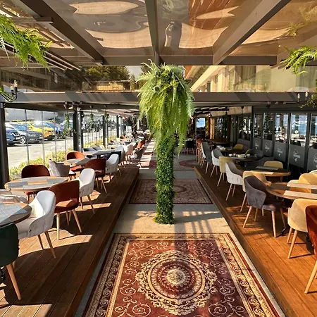 One Bedroom Private Paradiso B 501 Апартамент *