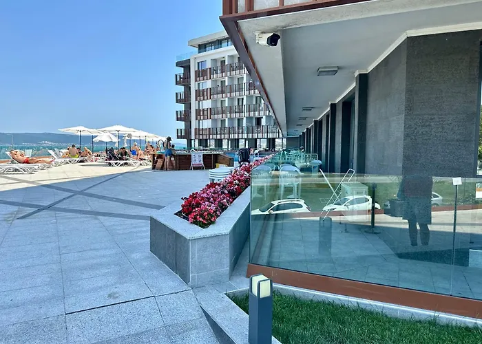 Апартамент One Bedroom Private Paradiso B 501