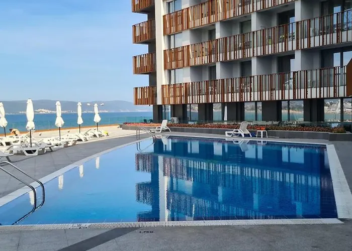 One Bedroom Private Paradiso B 501 Apartment